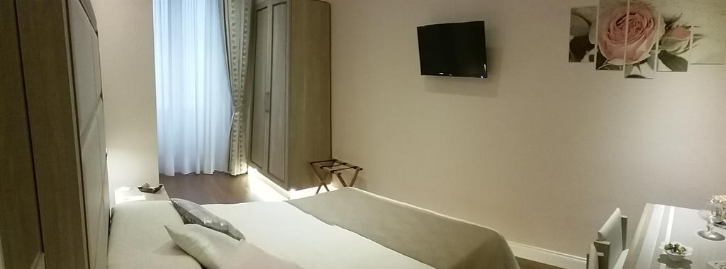 Domus Clara Hotel Rome Exterior photo