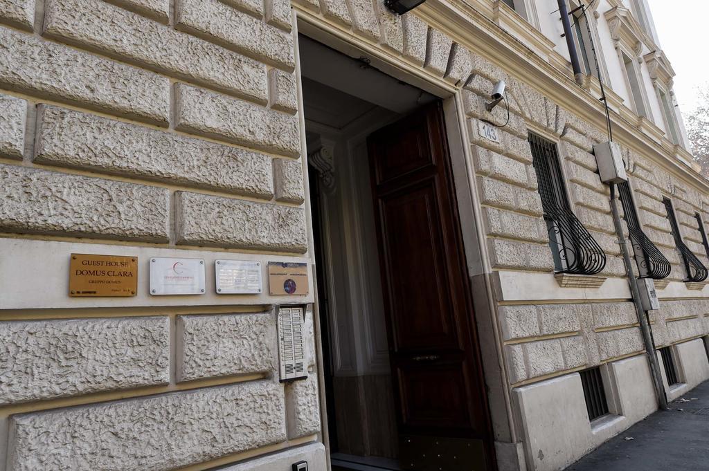 Domus Clara Hotel Rome Exterior photo