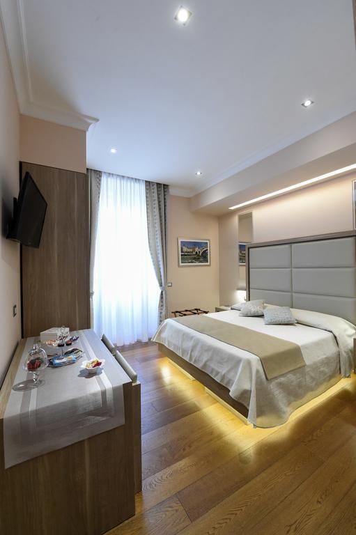 Domus Clara Hotel Rome Exterior photo