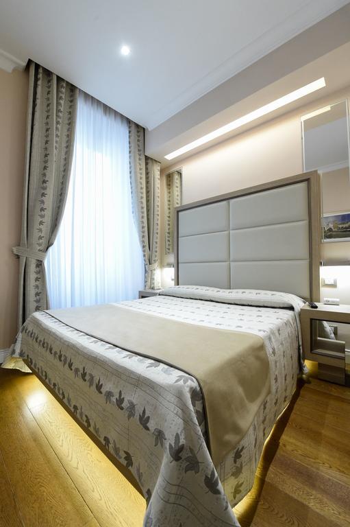 Domus Clara Hotel Rome Exterior photo