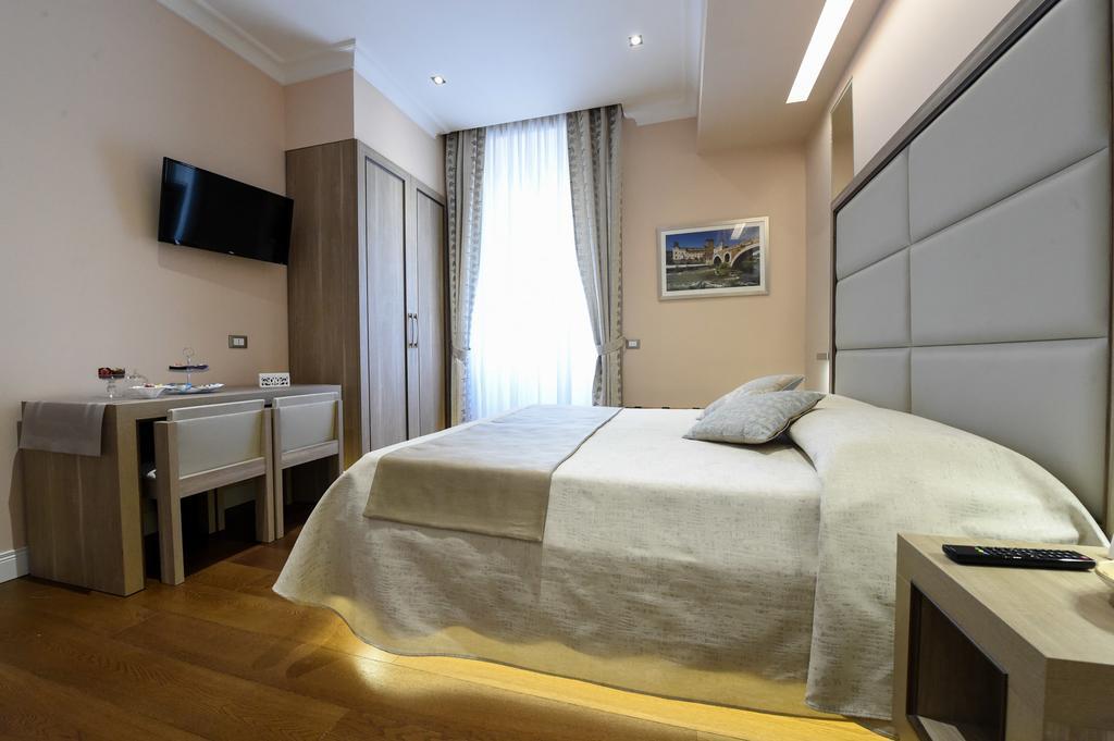 Domus Clara Hotel Rome Exterior photo