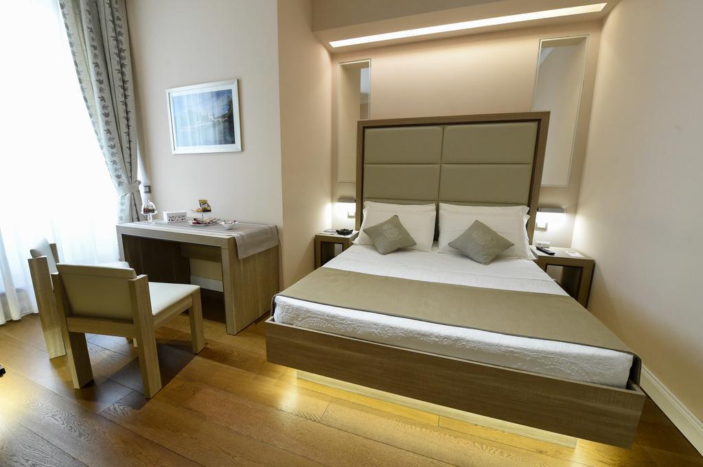 Domus Clara Hotel Rome Exterior photo